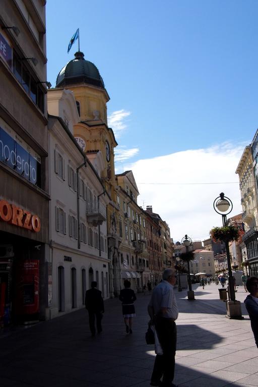 Studio And Rooms Korzo Rijeka Eksteriør billede